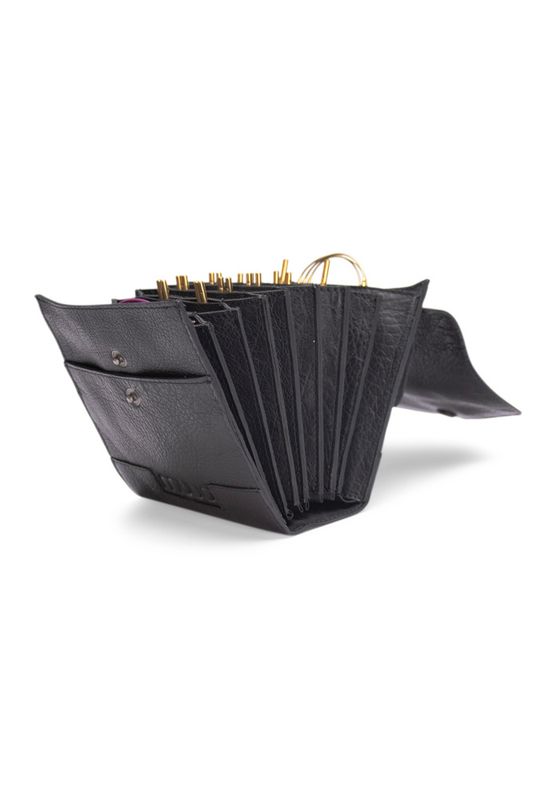 Betina Sort